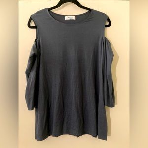 Bailey 44 Stormy Gray Blue Quarter Length Top Beautiful Shoulder Cut Outs Sz L